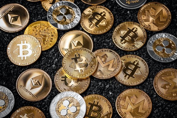What Are the Legal Considerations for Real Estate Transactions Using Cryptocurrencies?